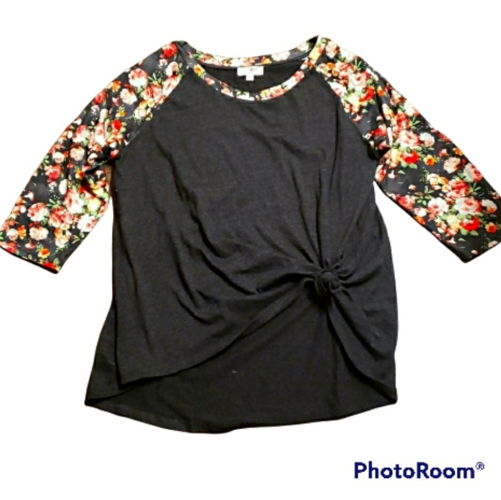 Umgee top size Large